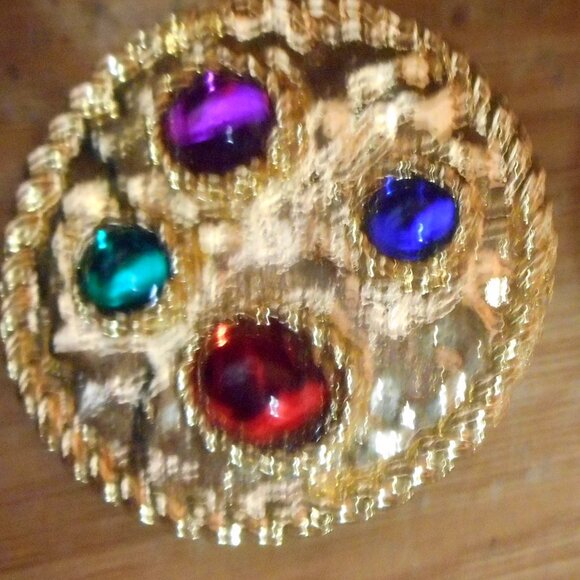 CLIP ON EARRINGS -  ROUND W/ 4 COLOR STONES IN GOLD METAL, BLU, RD. GRN, PURPLE - Picture 4 of 9